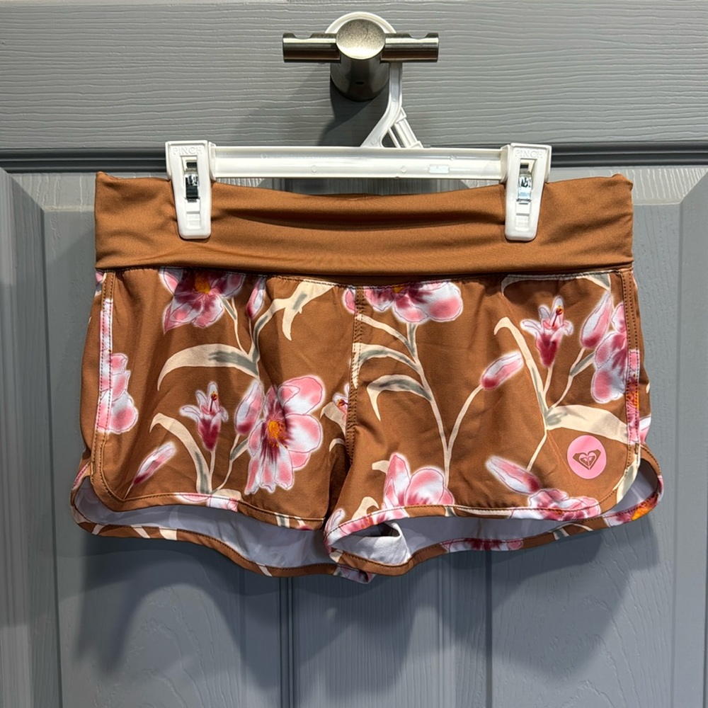 Roxy Tan Boardshorts - Size XS